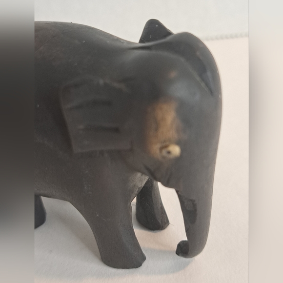 Antique Vintage Black Wood Ebony Decorative Elephant Figurine. Tusks removed. - Picture 4 of 6